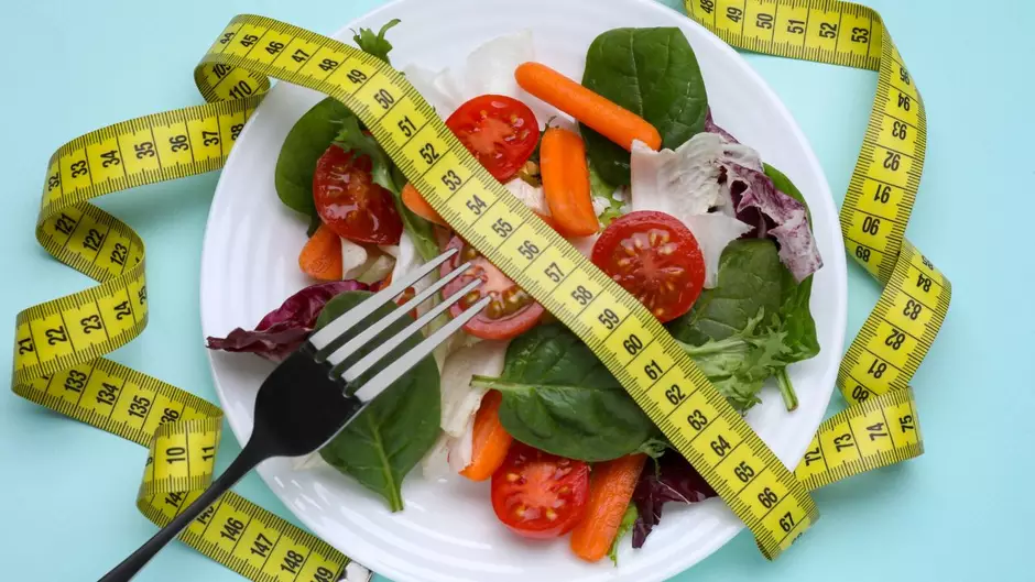 Dieta Cu Înghețată: Slăbești și Te Răcorești! Cumpără Înghețată, Nu Salate!
