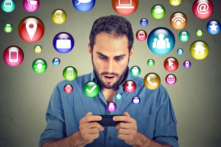 Social Detox: Gigantul tehnologiei Dezvăluie Smartphone-ul cu Buton Antidependență!
